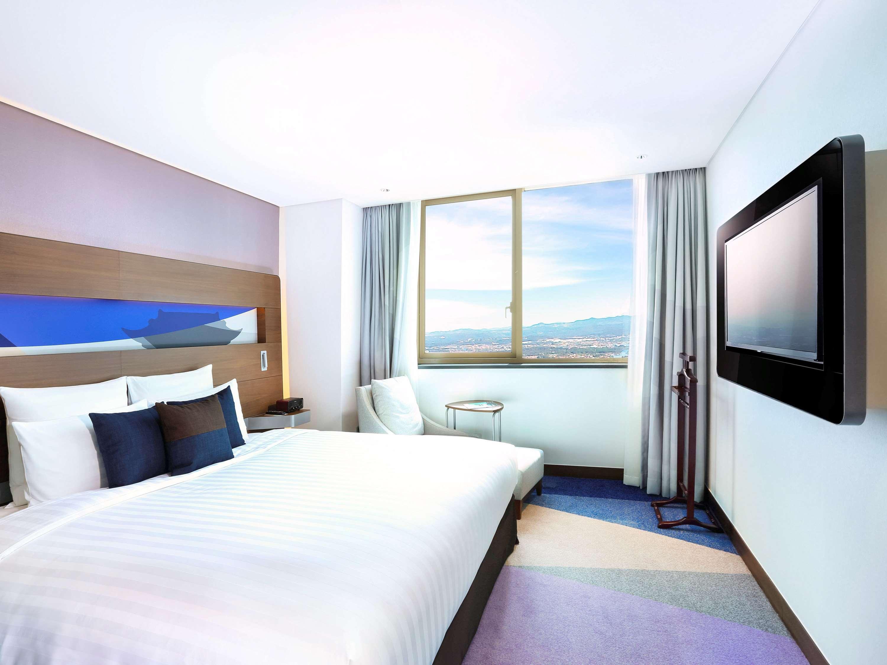 Novotel Ambassador Сувон Екстер'єр фото