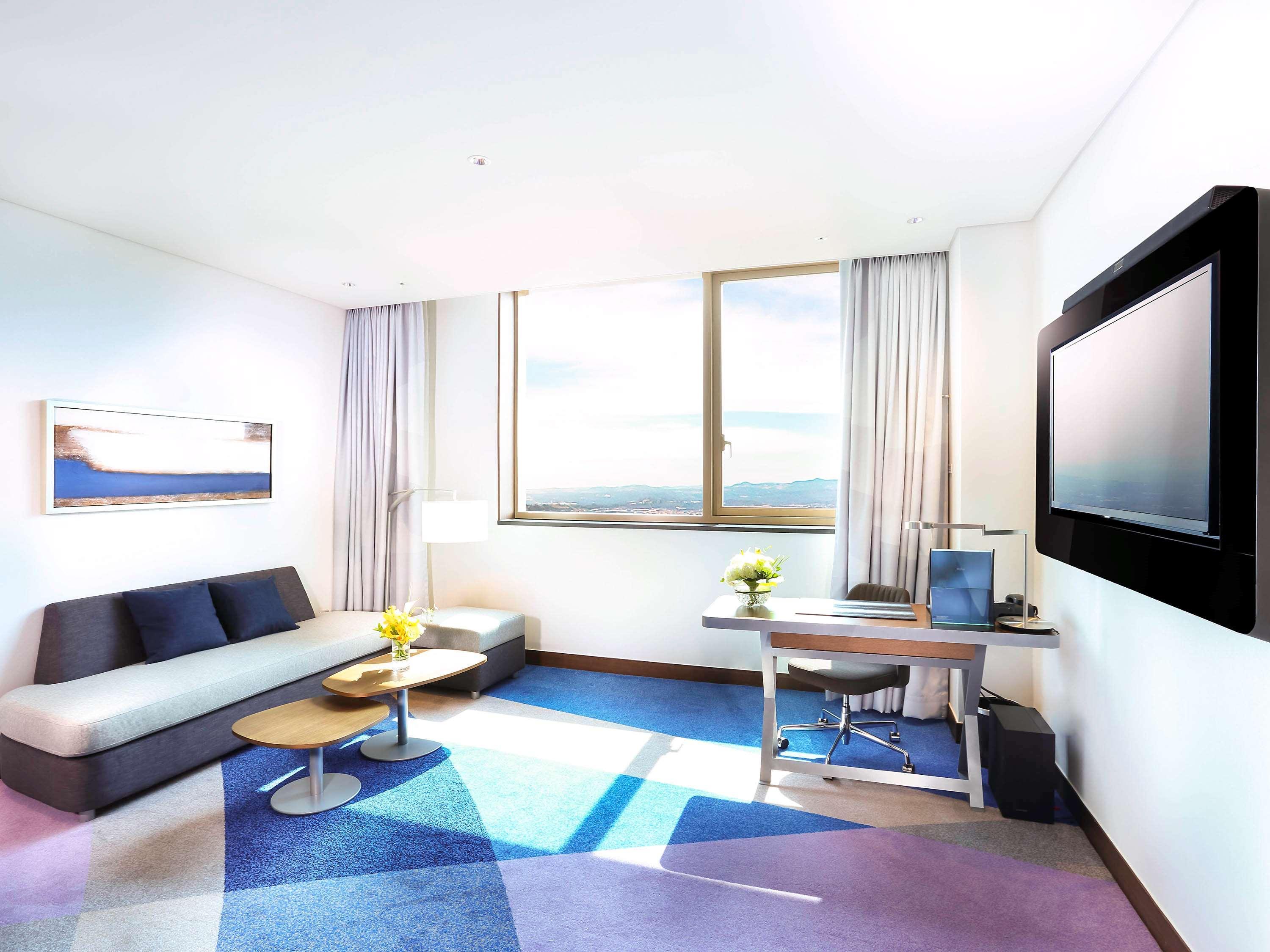 Novotel Ambassador Сувон Екстер'єр фото